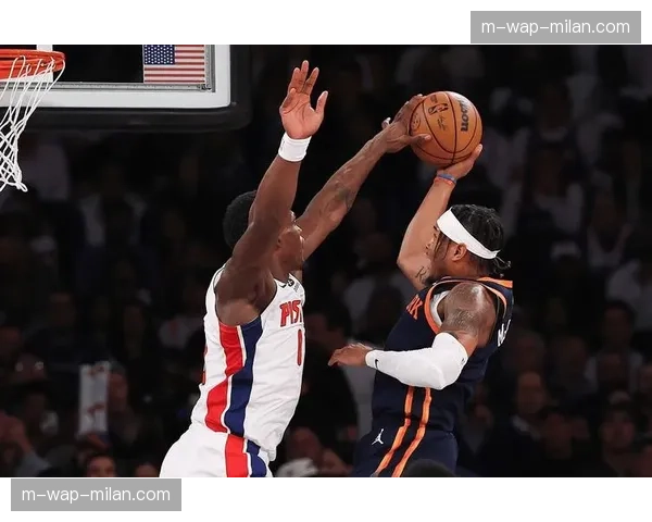 活塞客场大胜尼克斯 坎宁安唐斯组合统治比赛内线